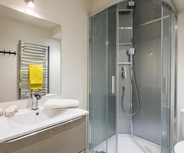 Edelweiss Skiopieds - Centre Station