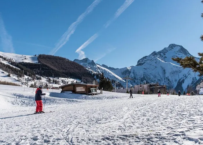 Edelweiss Skiopieds - Centre Station Апартаменты *